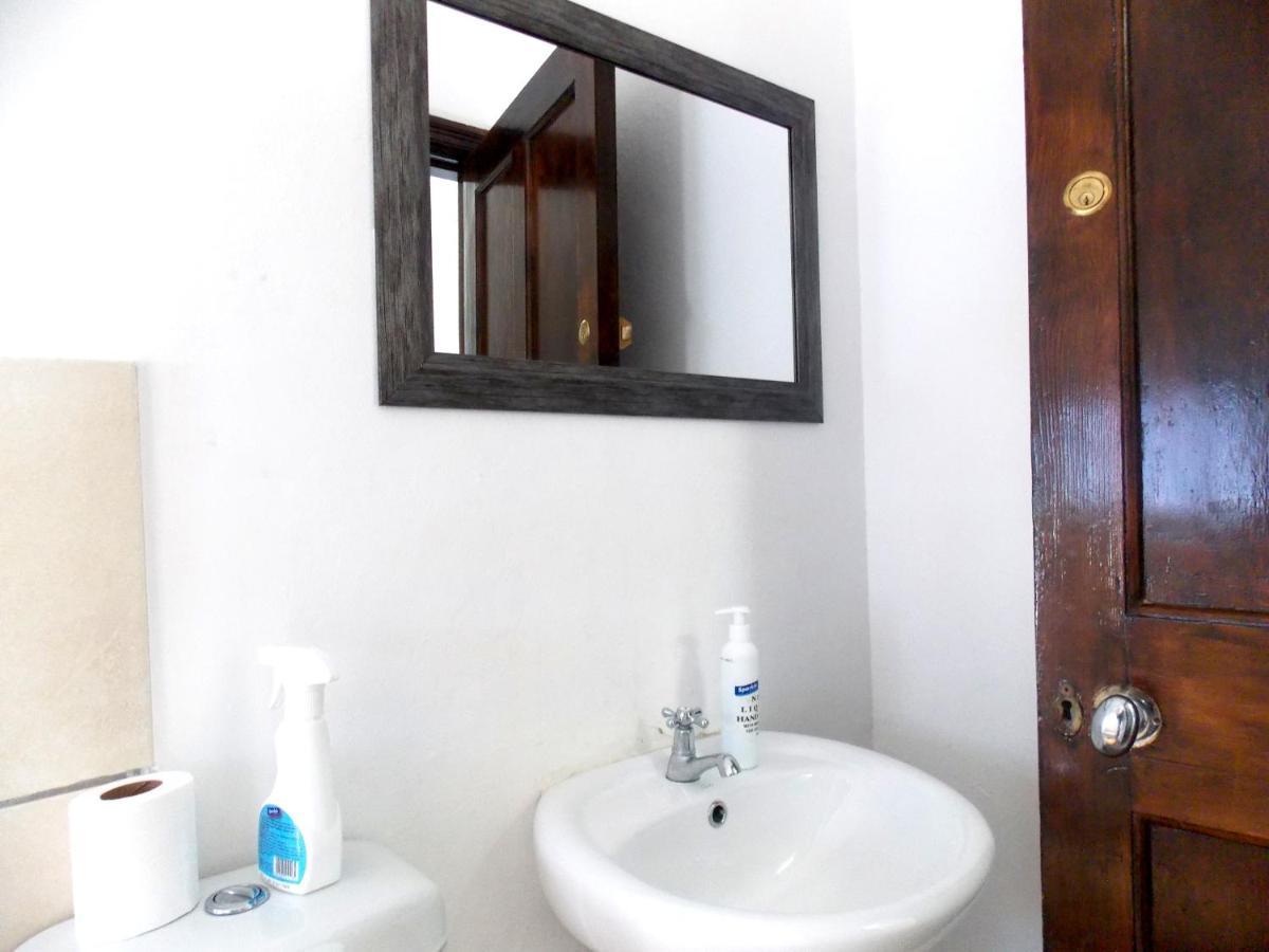Trap Houz Backpackers Hostel Fokváros Kültér fotó